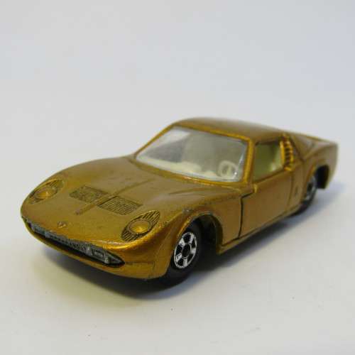 Matchbox Superfast #33 Lamborghini Miura toy car - opening doors