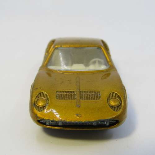 Matchbox Superfast #33 Lamborghini Miura toy car - opening doors