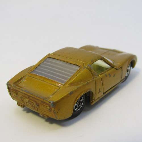 Matchbox Superfast #33 Lamborghini Miura toy car - opening doors