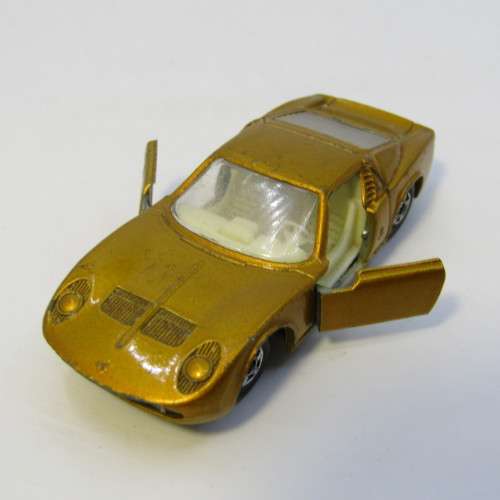 Matchbox Superfast #33 Lamborghini Miura toy car - opening doors