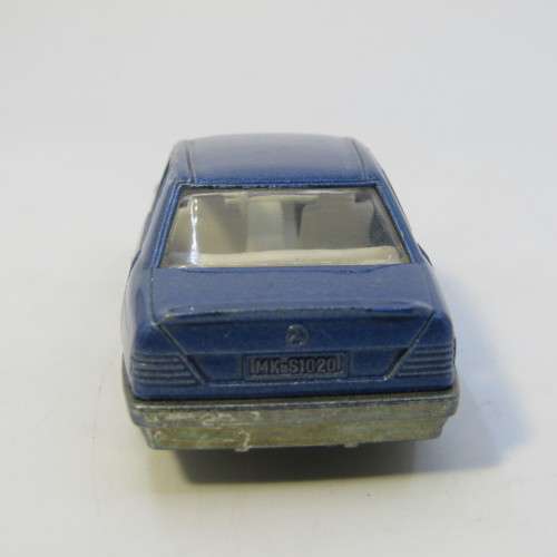 Siku Mercedes-Benzes 300 TE toy car - opening doors