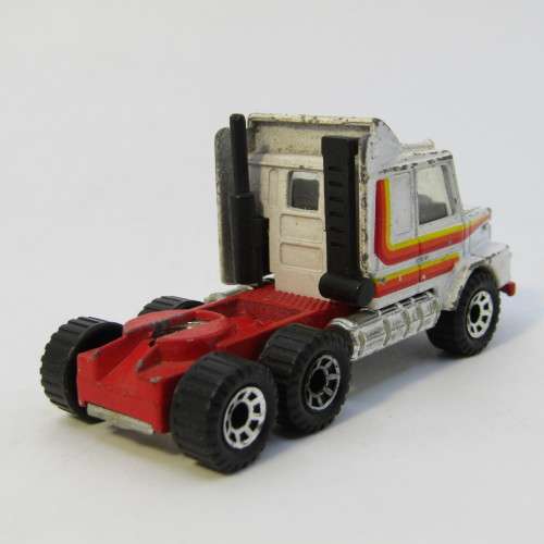 1985 Matchbox Scania T142 truck toy car - scale 1/90