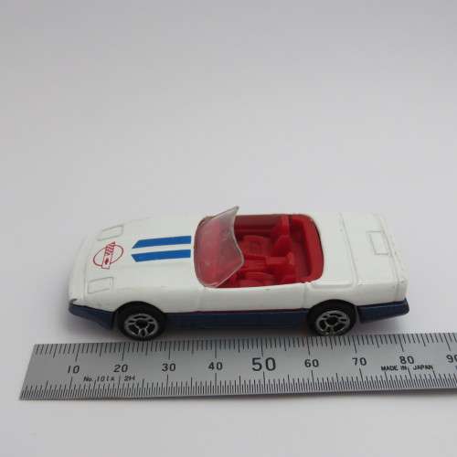 Maisto 1986 Chevrolet Corvette toy car