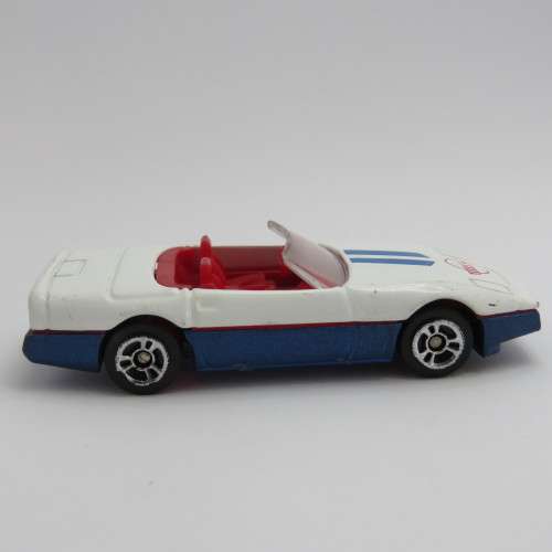 Maisto 1986 Chevrolet Corvette toy car