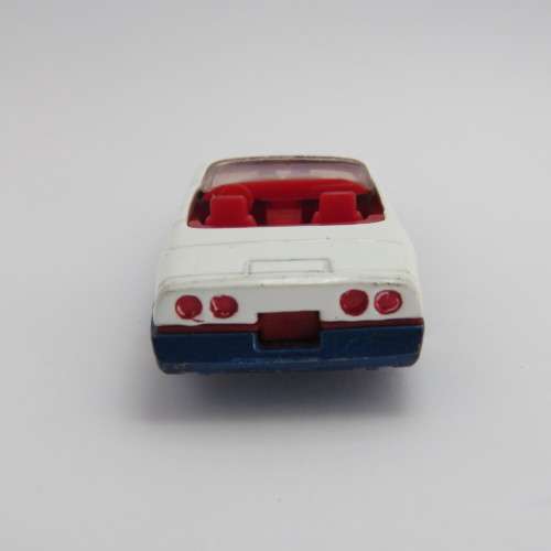 Maisto 1986 Chevrolet Corvette toy car