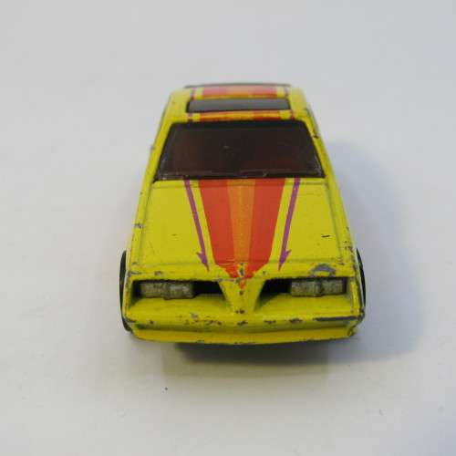 Hot Wheels Pontiac J2000 toy car - Hong Kong