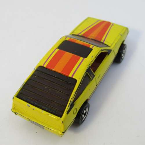 Hot Wheels Pontiac J2000 toy car - Hong Kong