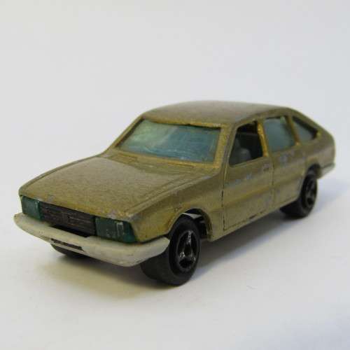 Majorette #240 Simca 1308 toy car - scale 1/60 - opening rear