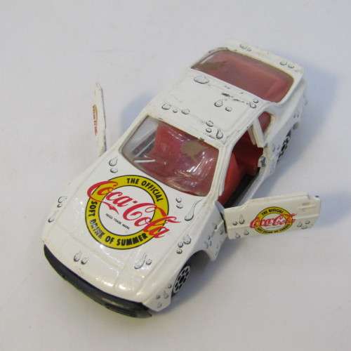Road Champs Coca-Cola toy car - opening doors