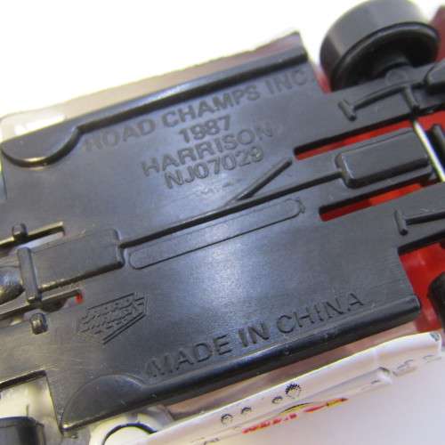 Road Champs Coca-Cola toy car - opening doors