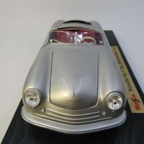 Maisto 1948 Porsche No. 1 Typ 356 Roadster model car - scale 1/18