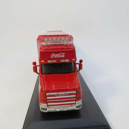 Oxford Coca-Cola Scania T Cab Christmas truck in case - Scale 1/76