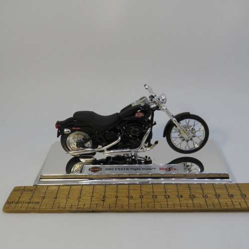 Maisto 2002 Harley-Davidson FXSTB Night Train model motorcycle in box - Scale 1/18