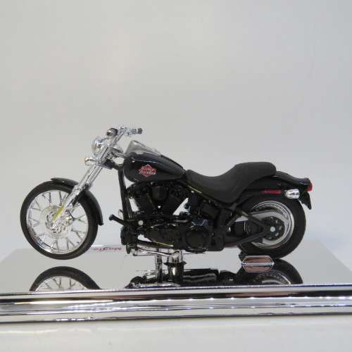 Maisto 2002 Harley-Davidson FXSTB Night Train model motorcycle in box - Scale 1/18