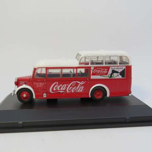 Oxford Coca-Cola Commer Commando die-cast model in case - Scale 1/76