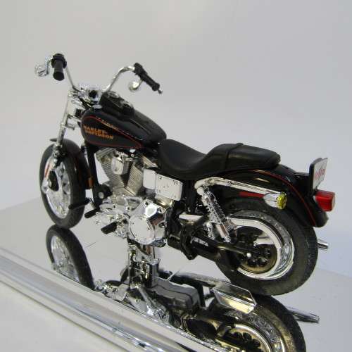 Maisto 2002 Harley Davidson FXDL Dyna Low Rider model motorcycle in box - scale 1/18