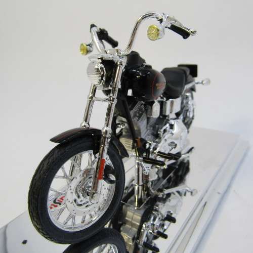 Maisto 2002 Harley Davidson FXDL Dyna Low Rider model motorcycle in box - scale 1/18