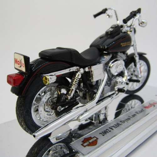 Maisto 2002 Harley Davidson FXDL Dyna Low Rider model motorcycle in box - scale 1/18