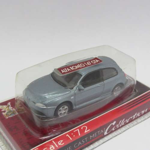 Yatming Road Signature Alfa Romeo 147 GTA model car - Scale 1/72