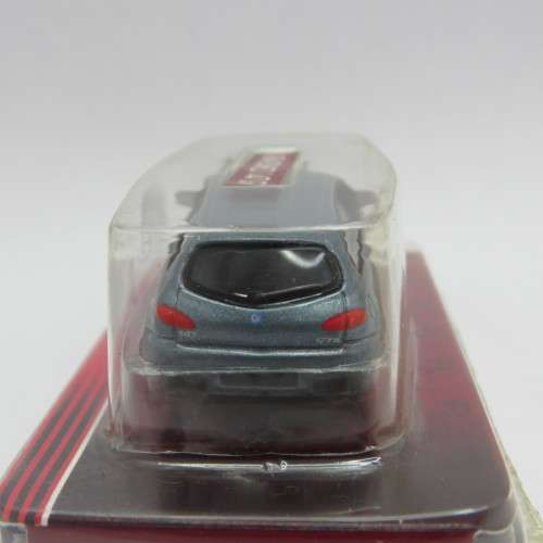 Yatming Road Signature Alfa Romeo 147 GTA model car - Scale 1/72