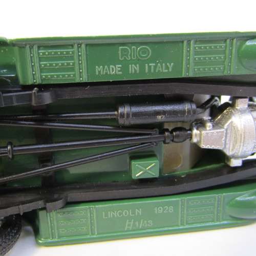 Rio 1928 Lincoln Sport Phaeton model car in case - damaged - missing hood - scale 1/43