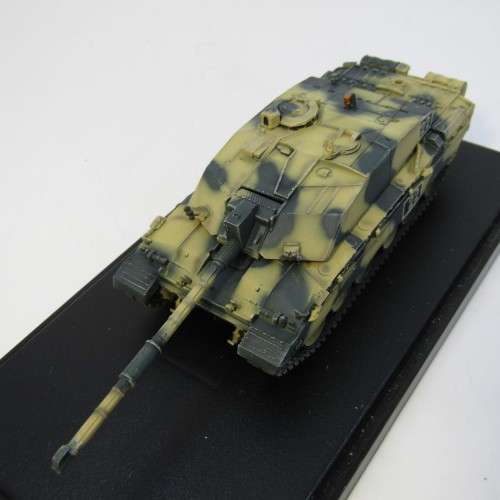 Royal Army Challenger II die-cast combat tank - DR 15 AA