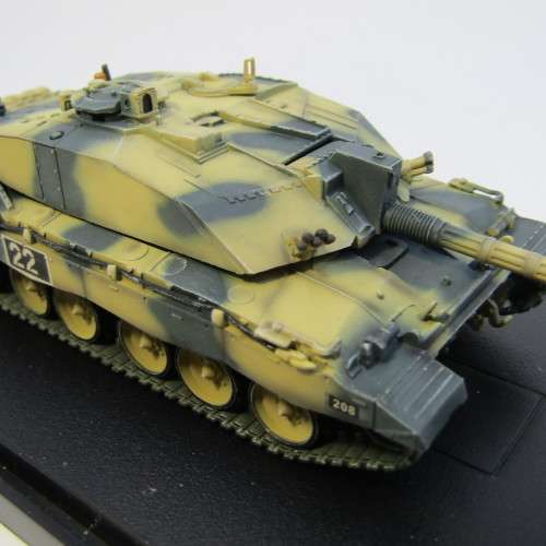Royal Army Challenger II die-cast combat tank - DR 15 AA