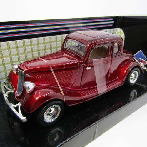 Motor Max 1934 Ford Coupe model car in box - scale 1/24