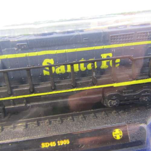 Amercom USA Santa Fe 1965 SA45 #5008 model train