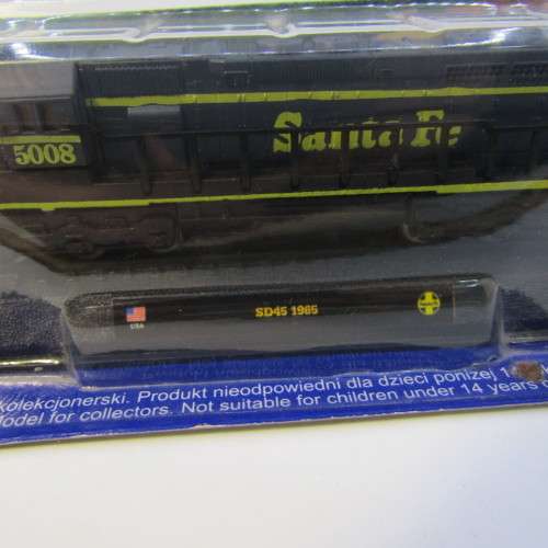 Amercom USA Santa Fe 1965 SA45 #5008 model train