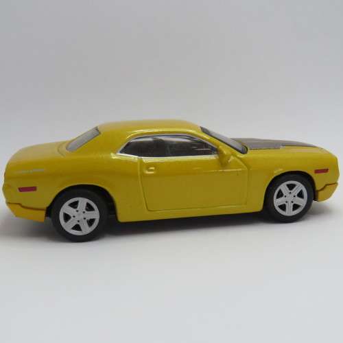 Maisto Dodge Challenger Concept model car - Scale 1/43 - Pull back action