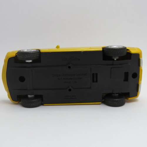 Maisto Dodge Challenger Concept model car - Scale 1/43 - Pull back action