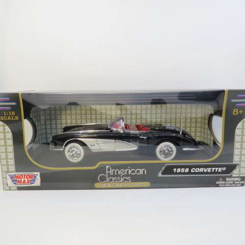 MotorMax 1958 Chevrolet Corvette model car in box - Scale 1/18