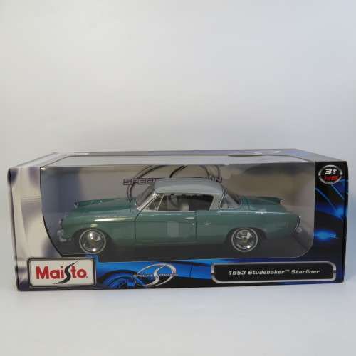 Maisto 1953 Studebaker Starliner model car in box - Scale 1/18