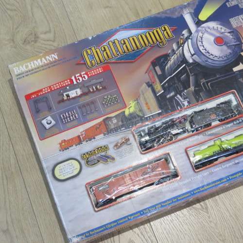 Bachmann Chattanooga HO-Scale train set - Some small pieces missing - Includes extra tracks