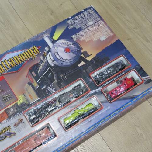 Bachmann Chattanooga HO-Scale train set - Some small pieces missing - Includes extra tracks
