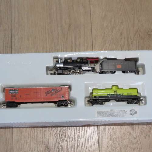 Bachmann Chattanooga HO-Scale train set - Some small pieces missing - Includes extra tracks