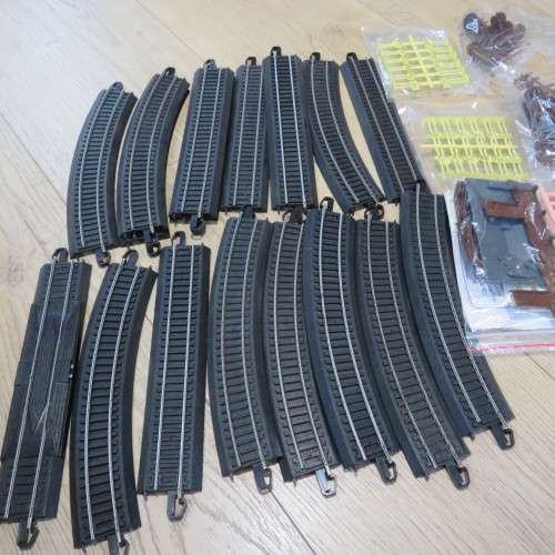 Bachmann Chattanooga HO-Scale train set - Some small pieces missing - Includes extra tracks