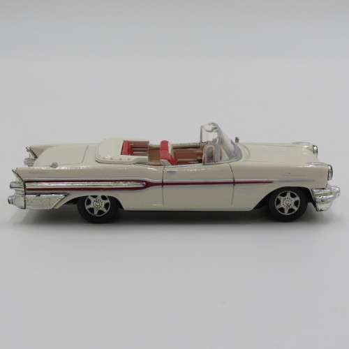 NewRay 1957 Pontiac Bonneville model car - Scale 1/43 - Repainted