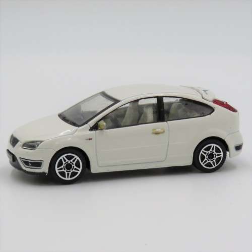Bburago Ford Focus ST model car - Scale 1/43 - Trimmings and interior repainted