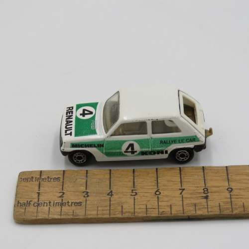 Matchbox Superfast #21 Renault 5TL racing toy car