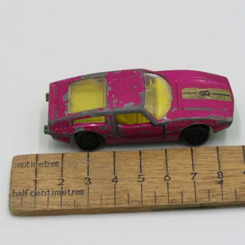 Matchbox Superfast #32 Maserati Bora toy car - Opening doors