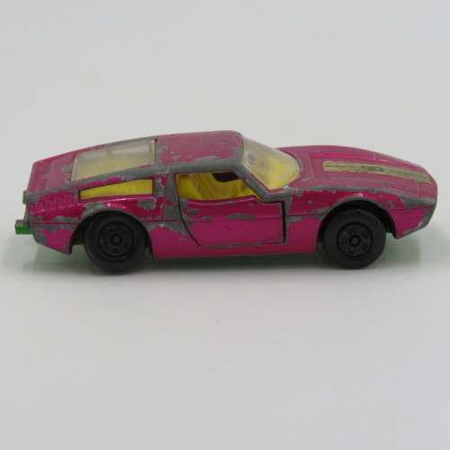 Matchbox Superfast #32 Maserati Bora toy car - Opening doors