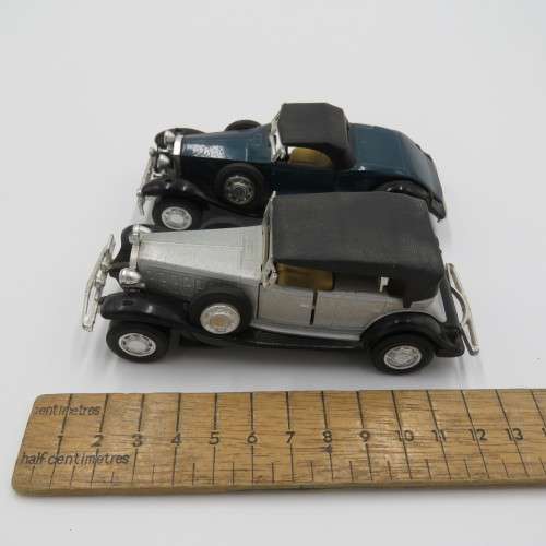 Lot of 6 vintage classic toy cars - Some damage