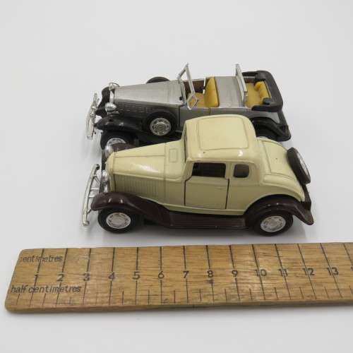 Lot of 6 vintage classic toy cars - Some damage