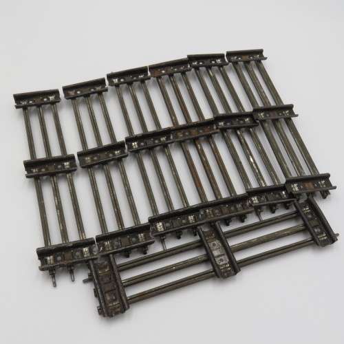 Lot of 16 vintage O-gauge Railway track straights