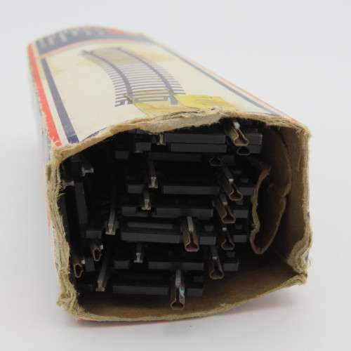 Lima #40 3012 HO Scale Railway curved track - Pack of 12 - Box damaged