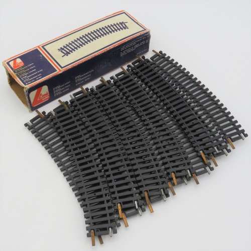 Lima #40 3012 HO Scale Railway curved track - Pack of 12 - Box damaged