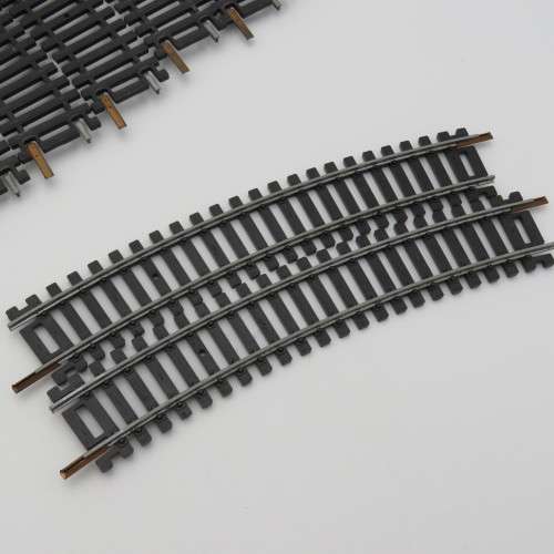 Lima #40 3012 HO Scale Railway curved track - Pack of 12 - Box damaged