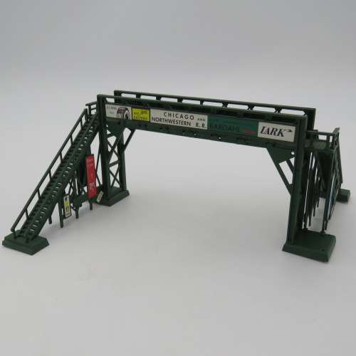 Bachmann trains pedestrian bridge - Ho-scale